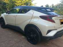 https://riyasewana.com/uploads/toyota-chr-24851354462.jpg