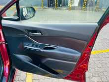 https://riyasewana.com/uploads/toyota-chr-2523938485.jpg