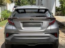 https://riyasewana.com/uploads/toyota-chr-2611315724482.jpg