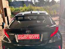 https://riyasewana.com/uploads/toyota-chr-2619570522493.jpg