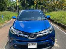 Toyota CHR 2017 SUV