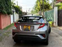 https://riyasewana.com/uploads/toyota-chr-27806504702.jpg