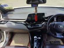 https://riyasewana.com/uploads/toyota-chr-281123214593.jpg
