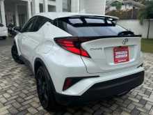 https://riyasewana.com/uploads/toyota-chr-2815051222213.jpg