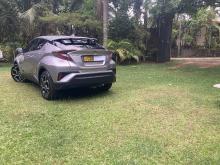 https://riyasewana.com/uploads/toyota-chr-2923421217256.jpg