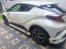 https://riyasewana.com/uploads/toyota-chr-31103619402.jpg