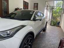 https://riyasewana.com/uploads/toyota-chr-31112806193.jpg