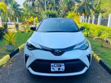 Toyota CHR 2025 SUV