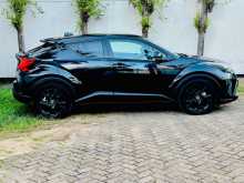 https://riyasewana.com/uploads/toyota-chr-3141244153.jpg