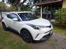 Toyota CHR NGX50 2017 SUV