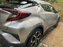https://riyasewana.com/uploads/toyota-chr-5212926523.jpg