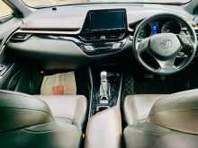 https://riyasewana.com/uploads/toyota-chr-8110437884.jpg