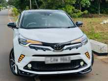 Toyota CHR 2017 SUV