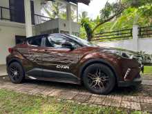 Toyota CHR 2017 SUV