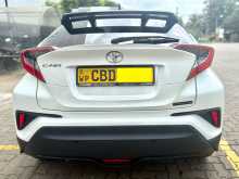 https://riyasewana.com/uploads/toyota-chr-gt-2018-316402812893.jpg