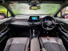 https://riyasewana.com/uploads/toyota-chr-gt-208093184.jpg