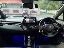 https://riyasewana.com/uploads/toyota-chr-hybrid-1814523822693.jpg