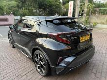 https://riyasewana.com/uploads/toyota-chr-hybrid-1814543924801.jpg