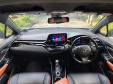 https://riyasewana.com/uploads/toyota-chr-hybrid-2017-127382212323.jpg