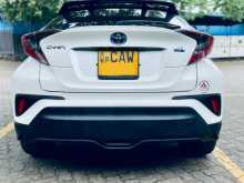https://riyasewana.com/uploads/toyota-chr-hybrid-2885941204.jpg