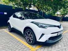 https://riyasewana.com/uploads/toyota-chr-hybrid-288594192.jpg
