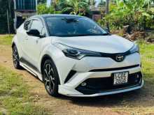 Toyota CHR NGX 10 2018 SUV