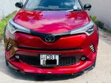 Toyota CHR NGX 10 2018 SUV