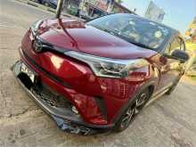 Toyota CHR NGX 10 2018 SUV