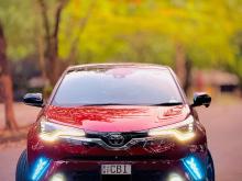 Toyota CHR NGX 10 2018 SUV