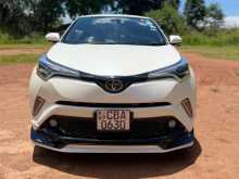Toyota CHR NGX50 2017 SUV