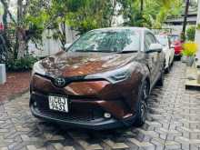 Toyota CHR NGX 10 2018 SUV