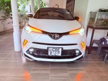 Toyota CHR NGX 10 2018 SUV