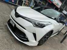 Toyota CHR NGX 10 2018 SUV