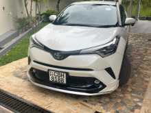 Toyota CHR NGX 50 4x4 2018 SUV
