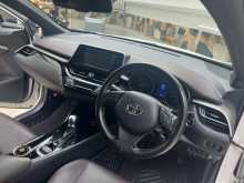 https://riyasewana.com/uploads/toyota-chr-ngx-18103714543.jpg