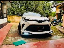 Toyota CHR NGX 10 2019 SUV