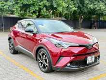 Toyota CHR NGX 10 2018 SUV