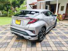 https://riyasewana.com/uploads/toyota-chr-ngx-2017-17112312212.jpg