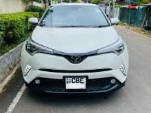 Toyota CHR NGX 50 2017 SUV