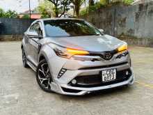 Toyota CHR NGX 50 2017 SUV