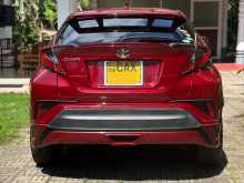 https://riyasewana.com/uploads/toyota-chr-ngx-2017-2416215612704.jpg