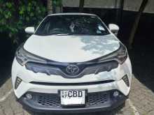 Toyota CHR NGX 50 2017 SUV