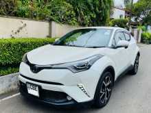 Toyota CHR NGX 50 2017 SUV