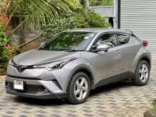 Toyota CHR NGX 50 2017 SUV