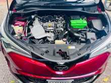 Toyota CHR NGX 50 2017 SUV