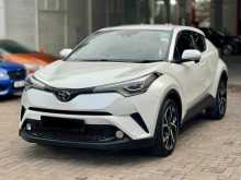 Toyota CHR NGX 50 2017 SUV