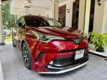 Toyota CHR NGX 10 2018 SUV