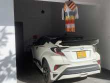 https://riyasewana.com/uploads/toyota-chr-ngx-2018-1210461912263.jpg