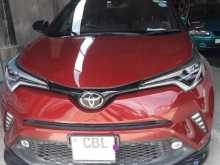 Toyota CHR NGX 10 2018 SUV