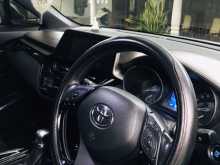 https://riyasewana.com/uploads/toyota-chr-ngx-2018-1414483712294.jpg